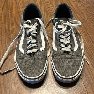 Unisex Van’s (9 men’s, 10.5 women’s) - re-thrifting